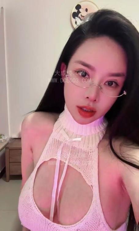 天河性感内衣模特卡丽