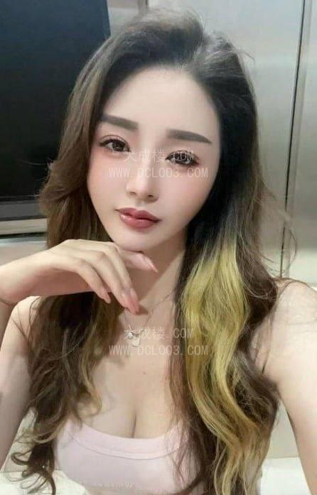 苏州昆山翘臀大奶妩媚少女