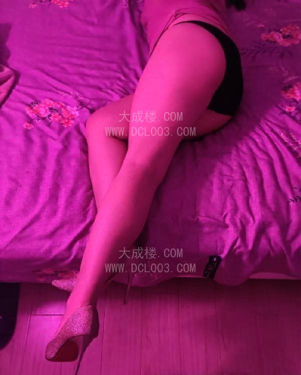 南京新模范马路大长腿少妇