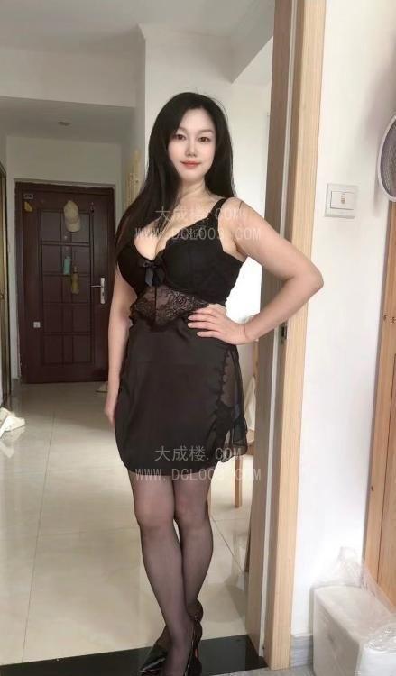 南昌玩的开的大胸少妇