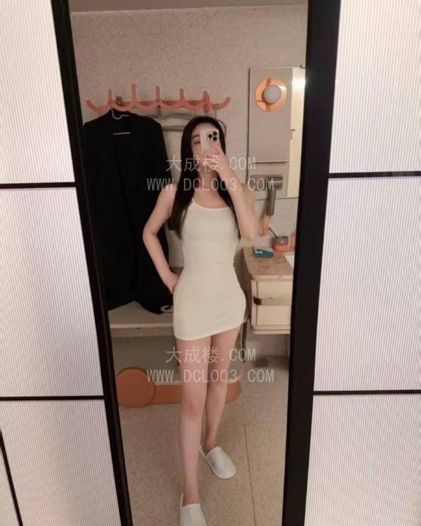 南昌一字马瑜伽妹子