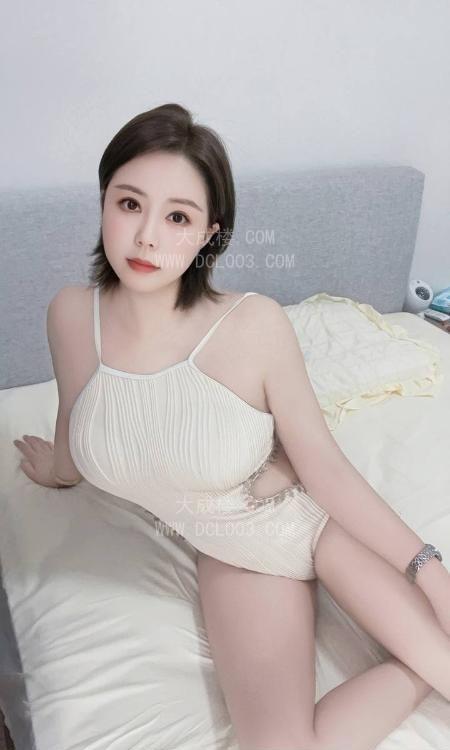 杭州大胸服务系短发妹子