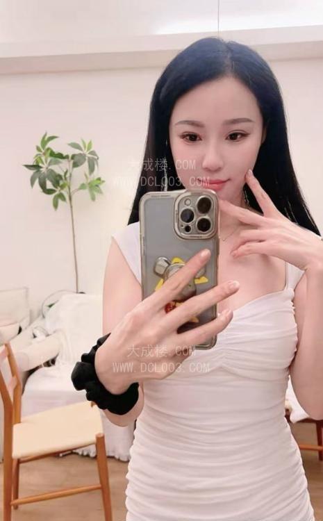 成都气质肤白貌美桃子