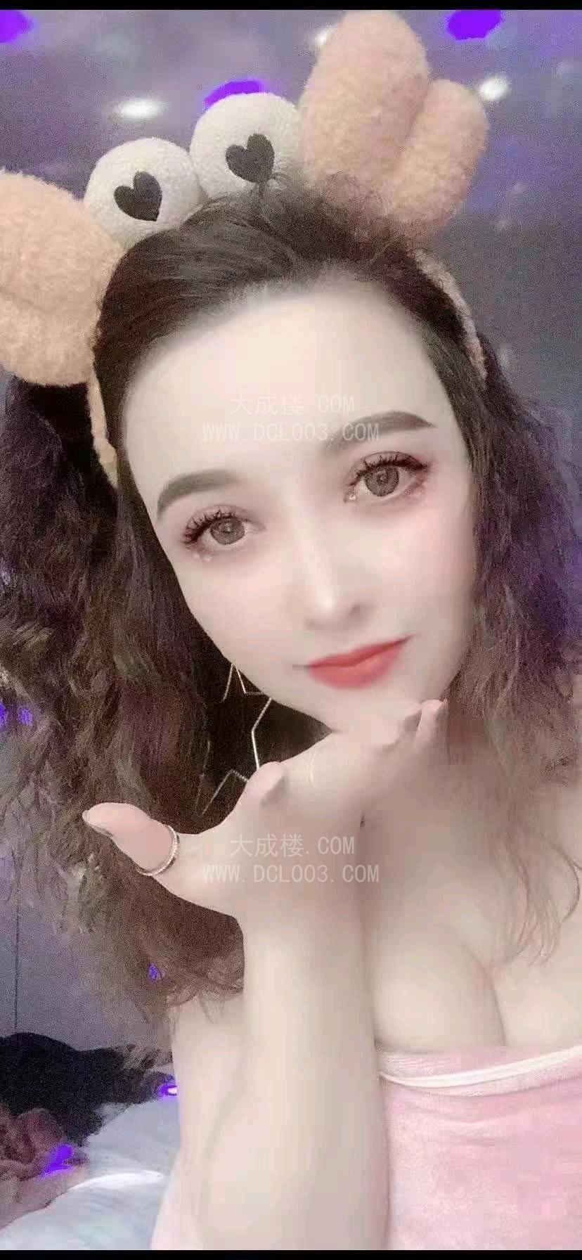 加依娜新疆人在成都金融城