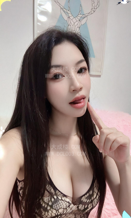 静安眼神迷离小少妇
