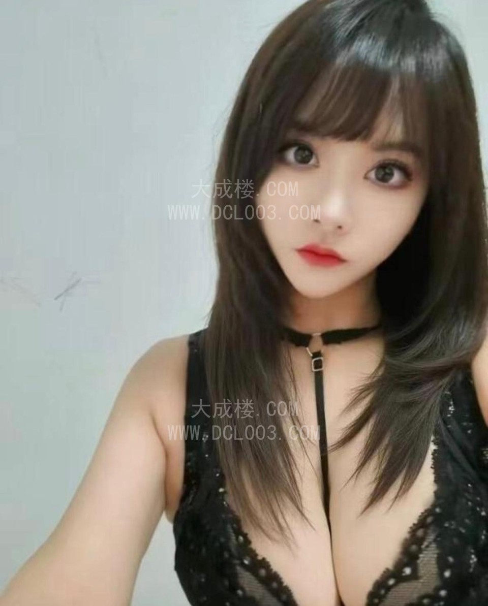 西安个人巨乳翘臀小骚妇