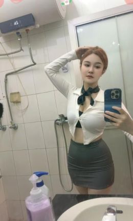 海珠反差制服小骚货