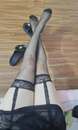 条顺大长腿少妇