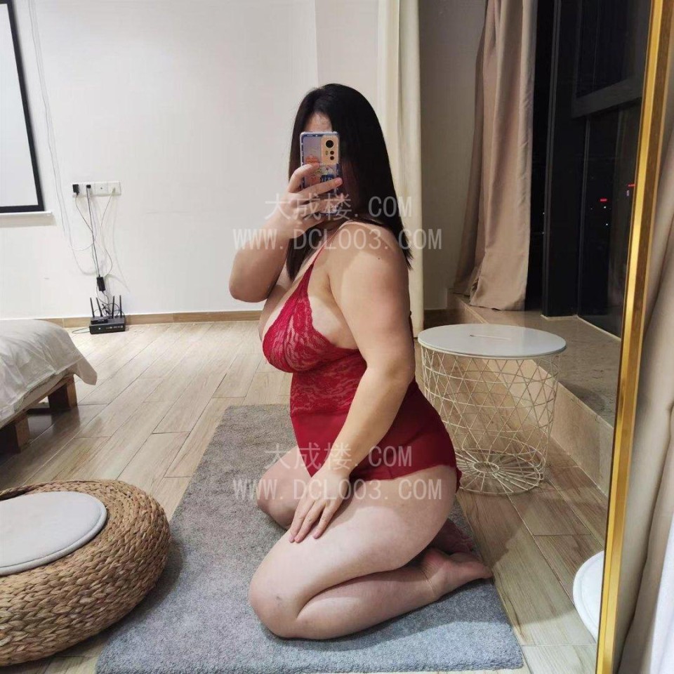 杨浦正宗BBW乳胶爽翻天