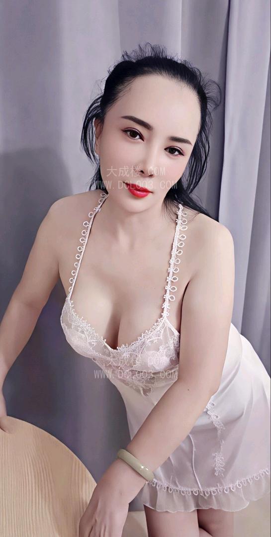 浦东二百泄火大奶熟女带服务