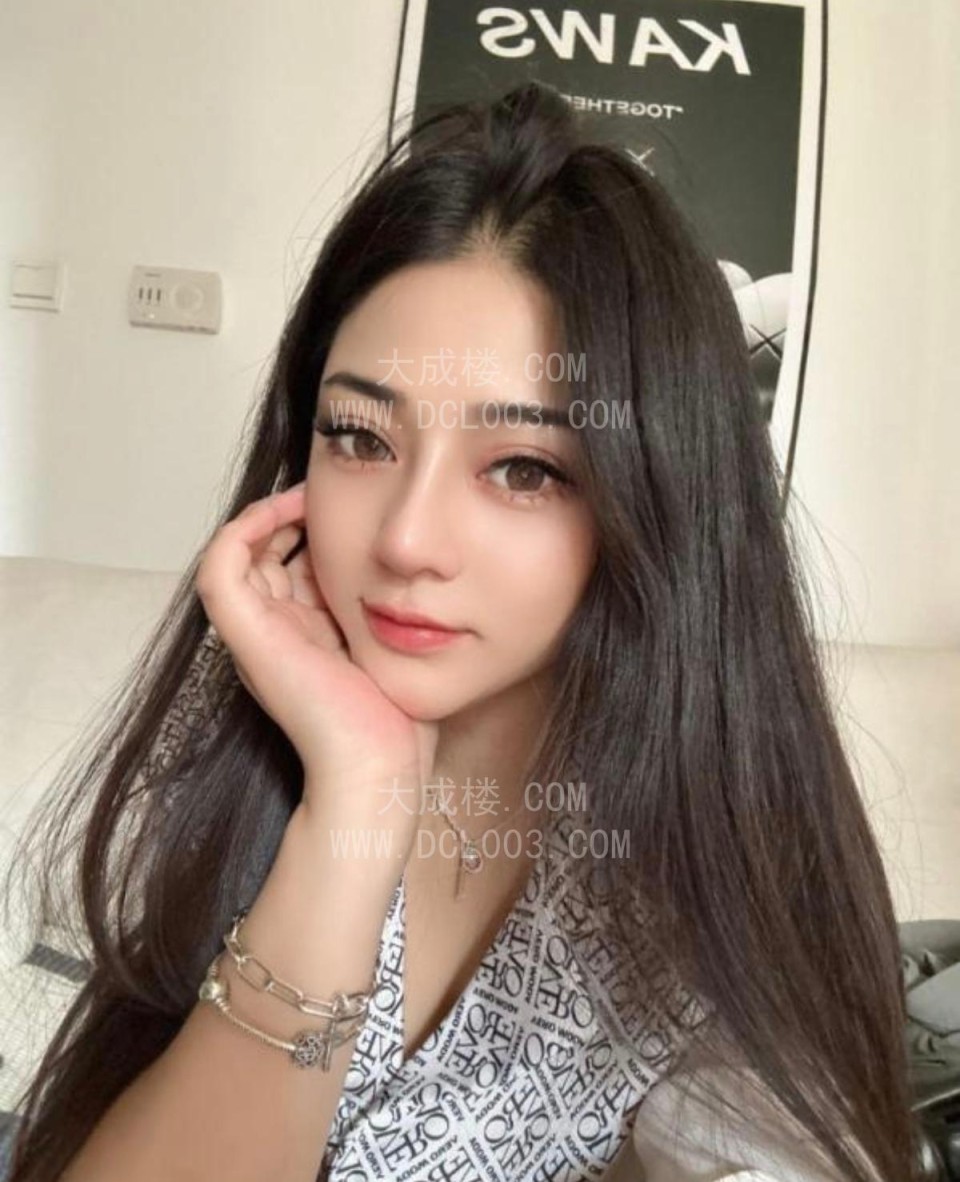 东莞性感小迪丽热巴