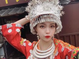东城苗族女孩